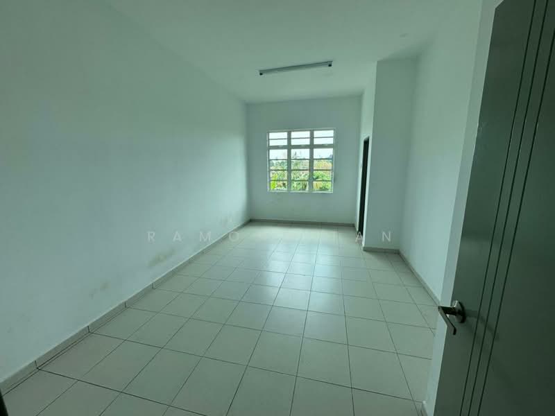 Semi-Detached House for Sale in Pulau Gadong (Klebang) - Ramona Tan - Interior - PropertyGuru.com.my