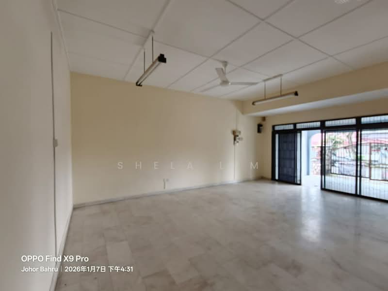 Semi-Detached House for Sale in Taman Sentosa (Johor Bahru) - Shela Lim - Living Room - PropertyGuru.com.my