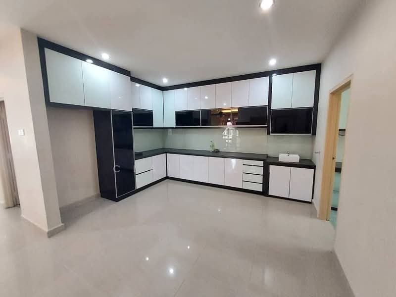 Semi-Detached House for Sale in Bandar Putra (Kulai) - Claire Lai - Kitchen - PropertyGuru.com.my
