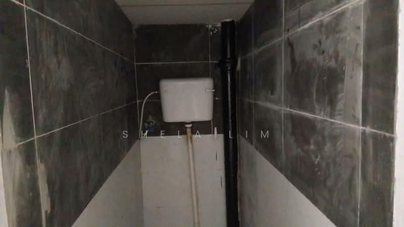 Shop / Office for Sale in Taman Tasek (Johor Bahru) - Shela Lim - Bathroom - PropertyGuru.com.my