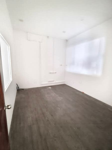 Shop / Office for Rent in Taman Molek (Johor Bahru) - Shela Lim - Interior - PropertyGuru.com.my