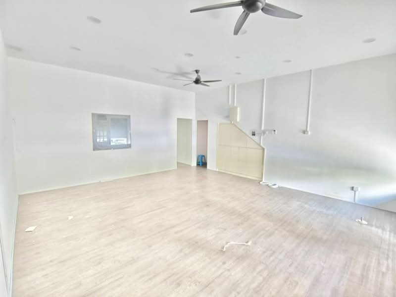 Shop / Office for Rent in Taman Molek (Johor Bahru) - Shela Lim - Interior - PropertyGuru.com.my