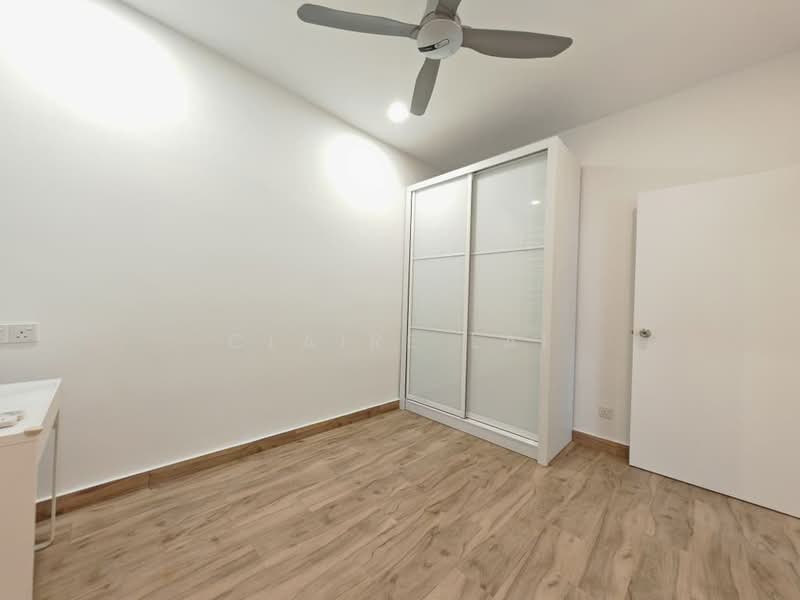 Service Residence for Sale at D'Summit Residences - Claire Lai - Bedroom - PropertyGuru.com.my