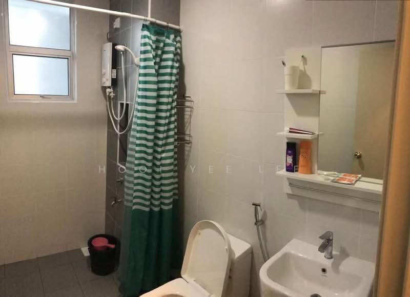 Apartment for Sale at Aliff Avenue (Dwi Alif) - Hooi Yee Lee - Bathroom - PropertyGuru.com.my