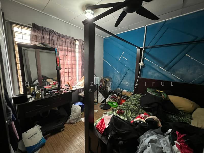 2-storey Terraced House for Sale in Taman Keramat (Ulu Kelang) - Mohd Aizat Saiful Bahri - Bedroom - PropertyGuru.com.my