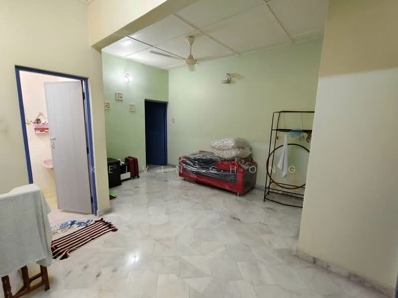 2-storey Terraced House for Sale in Ipoh (Perak) - Kelvin Chong - Living Room - PropertyGuru.com.my