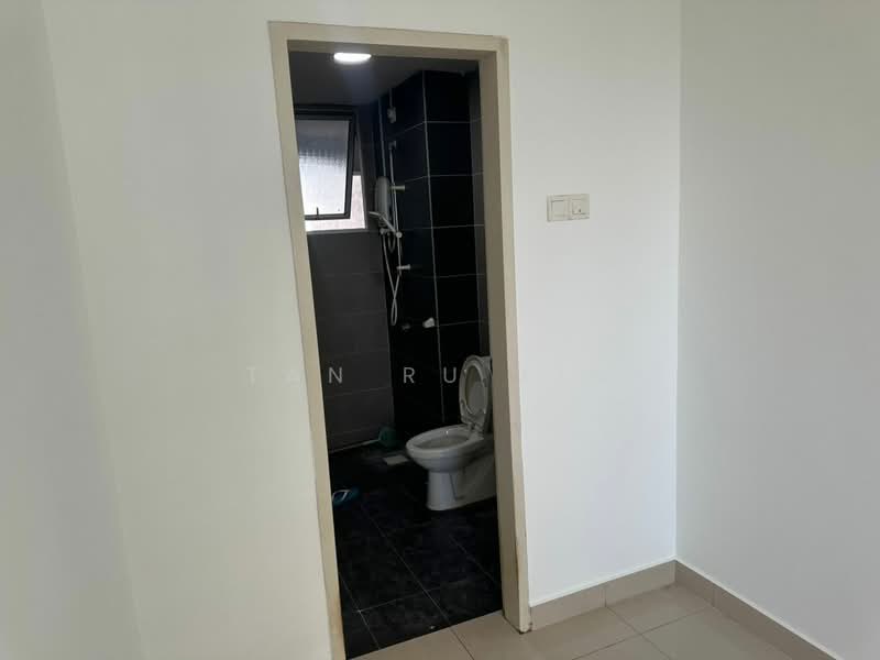 Service Residence for Rent at Maxim Residences - Tan Ru Xin - Bathroom - PropertyGuru.com.my