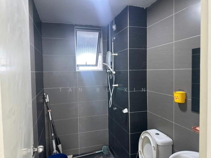 Service Residence for Rent at Maxim Residences - Tan Ru Xin - Bathroom - PropertyGuru.com.my