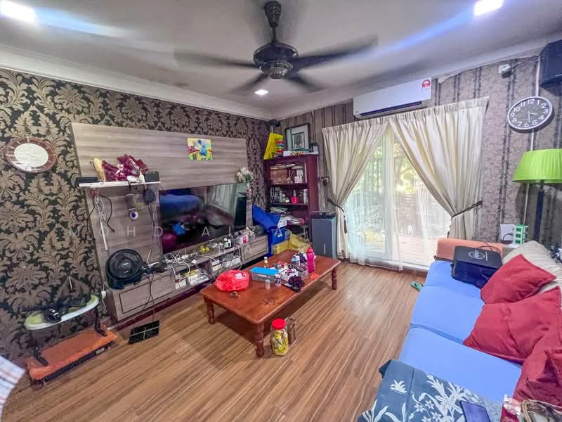 Bungalow for Sale in Ampang (Selangor) - Mohd Aizat Saiful Bahri - Living Room - PropertyGuru.com.my