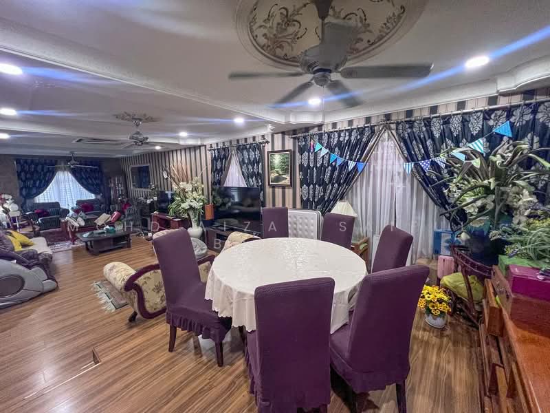 Bungalow for Sale in Ampang (Selangor) - Mohd Aizat Saiful Bahri - Living Room - PropertyGuru.com.my