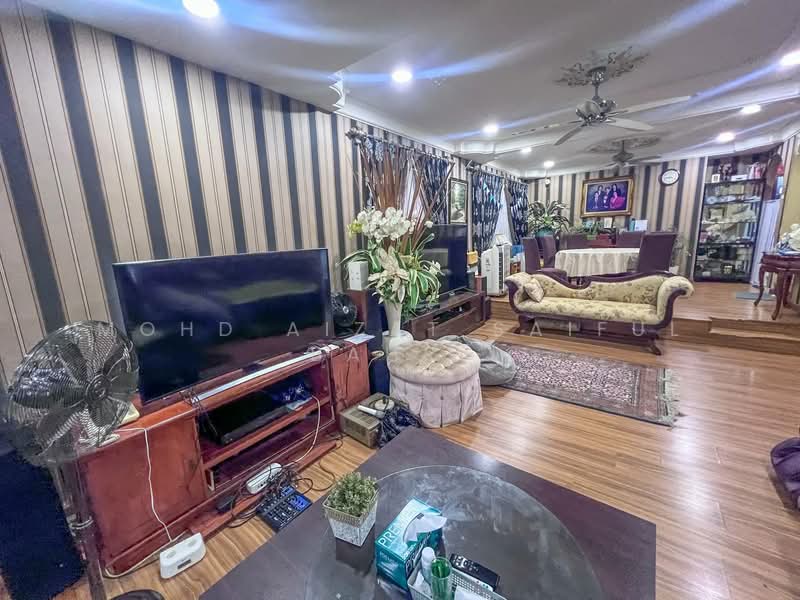 Bungalow for Sale in Ampang (Selangor) - Mohd Aizat Saiful Bahri - Living Room - PropertyGuru.com.my