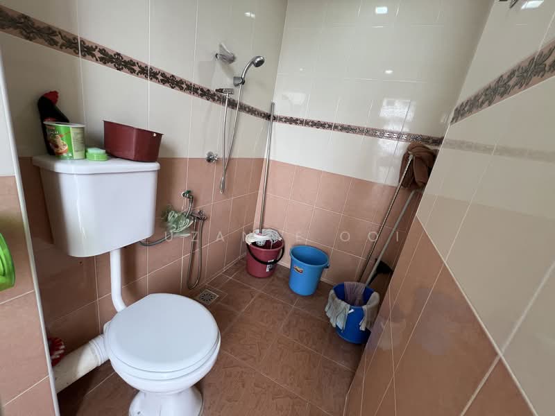 Apartment for Sale at Gambier Heights - Suzanne Ooi - Bathroom - PropertyGuru.com.my