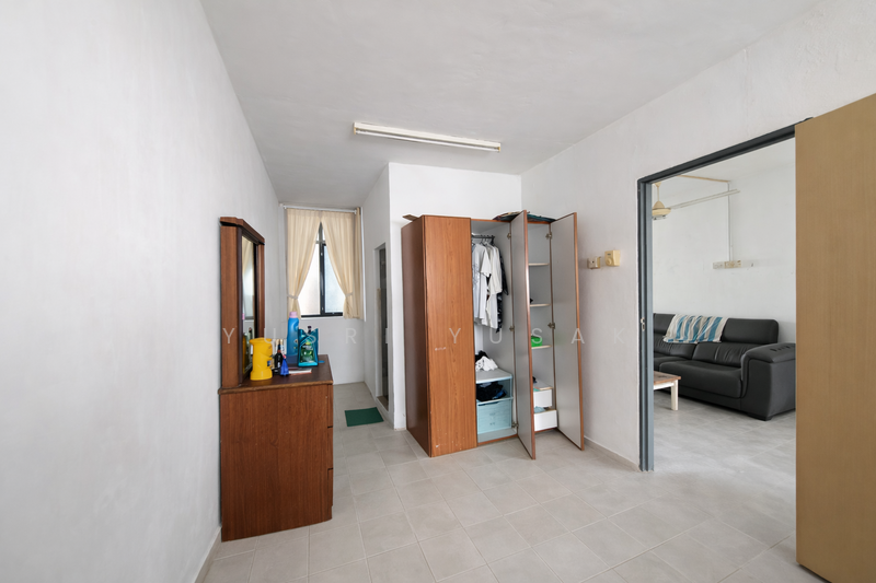 Flat for Sale at Taman Putri Kulai - Yusri Yusak - Living Room - PropertyGuru.com.my