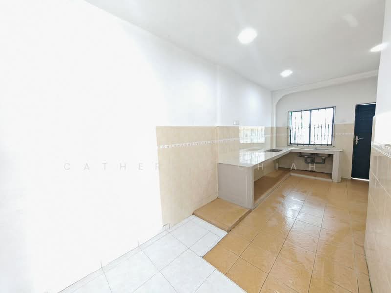 1-storey Terraced House for Rent in Taman Sri Skudai (Skudai) - Catherine Chiah - Kitchen - PropertyGuru.com.my