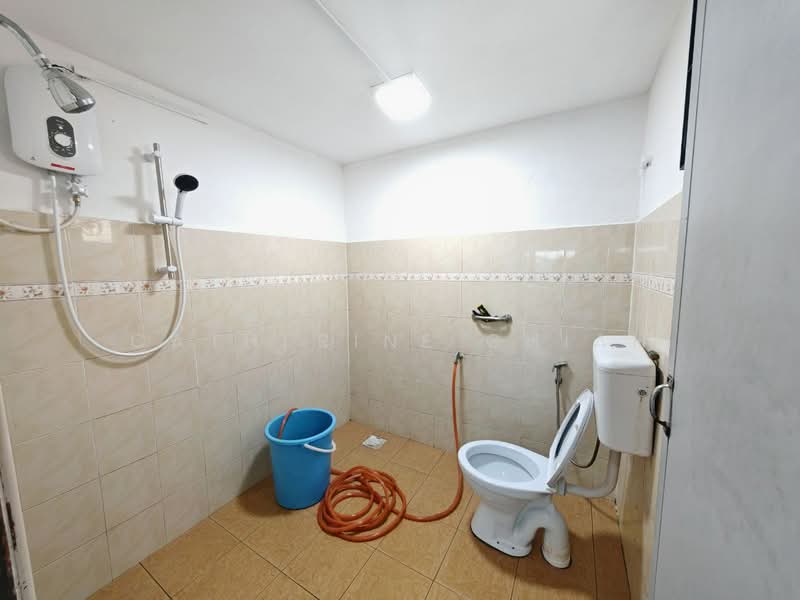 1-storey Terraced House for Rent in Taman Sri Skudai (Skudai) - Catherine Chiah - Bathroom - PropertyGuru.com.my