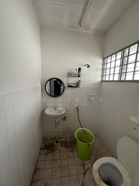 1-storey Terraced House for Rent in Taman Sri Skudai (Skudai) - Catherine Chiah - Bathroom - PropertyGuru.com.my