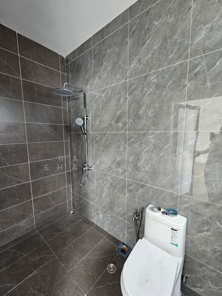 Bungalow for Sale in Bukit Jelutong (Shah Alam) - Nahathir Shahabudin - Bathroom - PropertyGuru.com.my