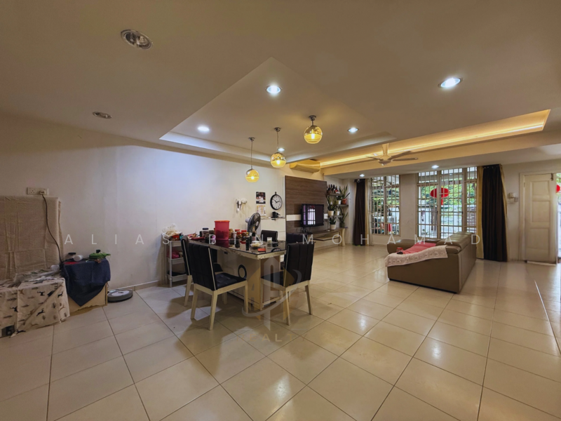 2-storey Terraced House for Sale in Kampung Tok Adis (Kuala Ibai) - Alias Bin Mohamad - Living Room - PropertyGuru.com.my