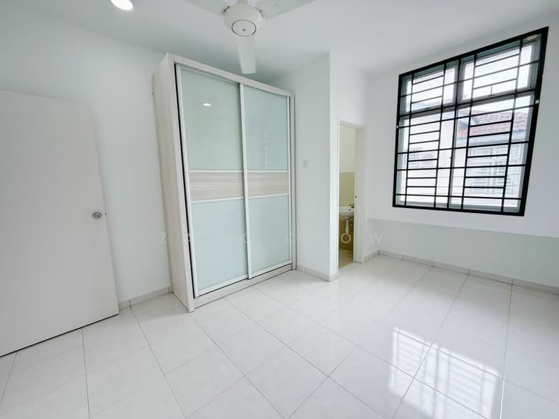 2-storey Terraced House for Sale in Setia Indah (Ulu Tiram) - Zack Chow - Bedroom - PropertyGuru.com.my