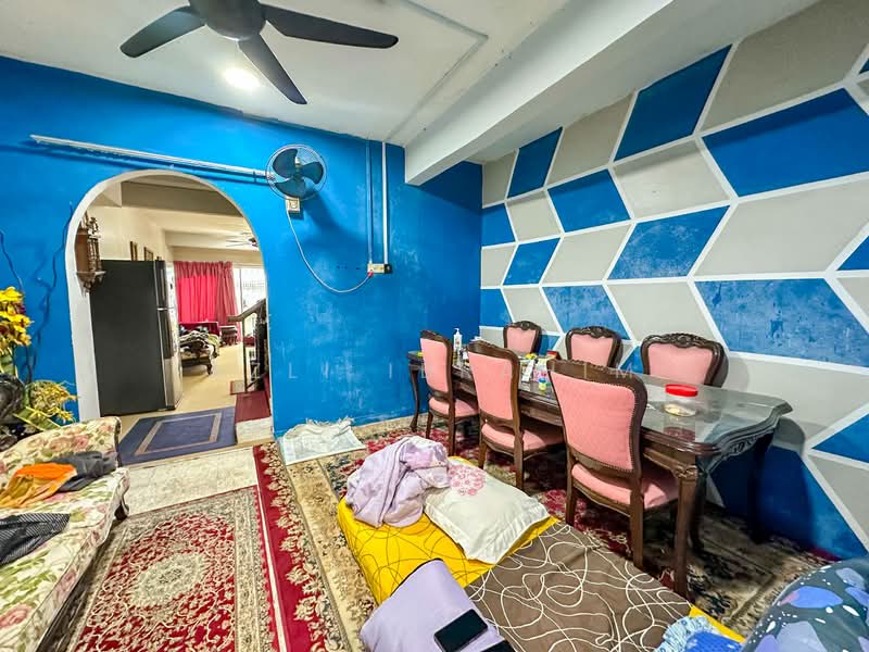 2-storey Terraced House for Sale in Taman Keramat (Ulu Kelang) - Azli Ibrahim - Living Room - PropertyGuru.com.my