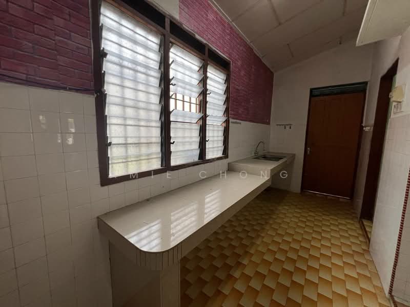 2-storey Terraced House for Sale in Taman Pengkalan Barat (Ipoh) - Amie Chong - Kitchen - PropertyGuru.com.my