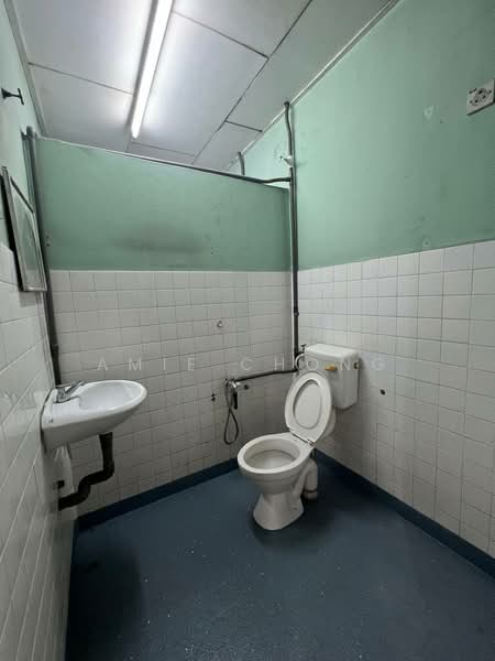 2-storey Terraced House for Sale in Taman Pengkalan Barat (Ipoh) - Amie Chong - Bathroom - PropertyGuru.com.my