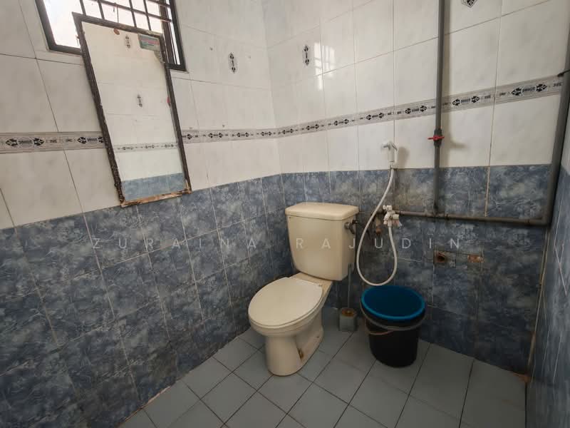 2-storey Terraced House for Rent in Seksyen 7 (Shah Alam) - Zuraina Rajudin - Bathroom - PropertyGuru.com.my