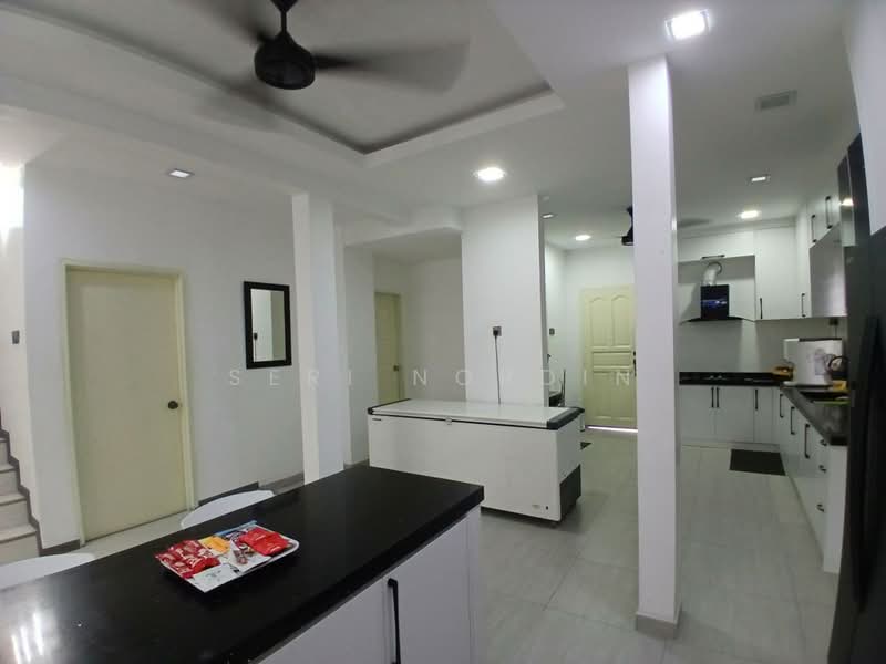 Seksyen 7 untuk Untuk Dijual - RM 1,350,000, Feb 2026 - Kitchen - PropertyGuru.com.my