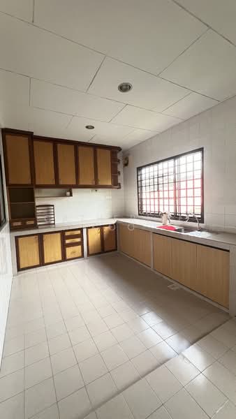 1-storey Terraced House for Rent in Taman Pelangi (Johor Bahru) - Catherine Koo - Kitchen - PropertyGuru.com.my