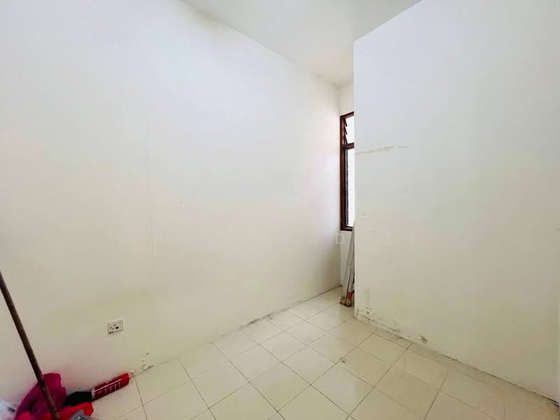 2-storey Terraced House for Sale in Sepang (Selangor) - Ahmad Fadlee - PropertyGuru.com.my