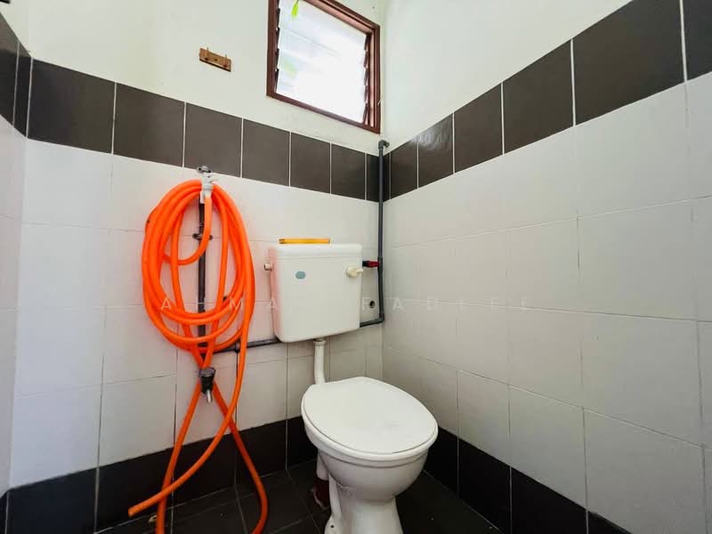 2-storey Terraced House for Sale in Sepang (Selangor) - Ahmad Fadlee - PropertyGuru.com.my