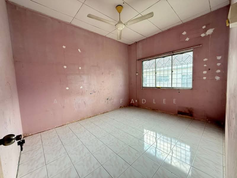 Bungalow for Sale in Bandar Putra Permai (Seri Kembangan) - Ahmad Fadlee - PropertyGuru.com.my