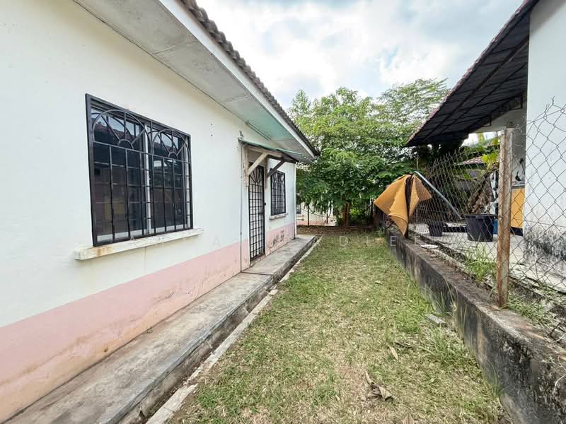 Bungalow for Sale in Bandar Putra Permai (Seri Kembangan) - Ahmad Fadlee - PropertyGuru.com.my