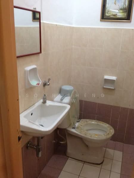 2-storey Terraced House for Sale in Prima Saujana (Kajang) - Soon Sheng Law - Bathroom - PropertyGuru.com.my