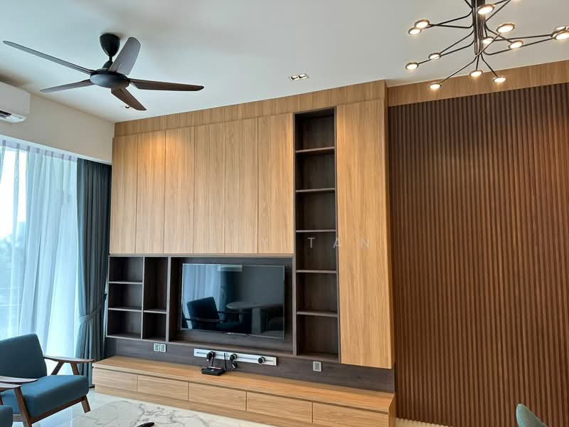 Senada Residence @ KLGCC Resort untuk Untuk Dijual - RM 1,380,000, Apr 2026 - Living Room - PropertyGuru.com.my