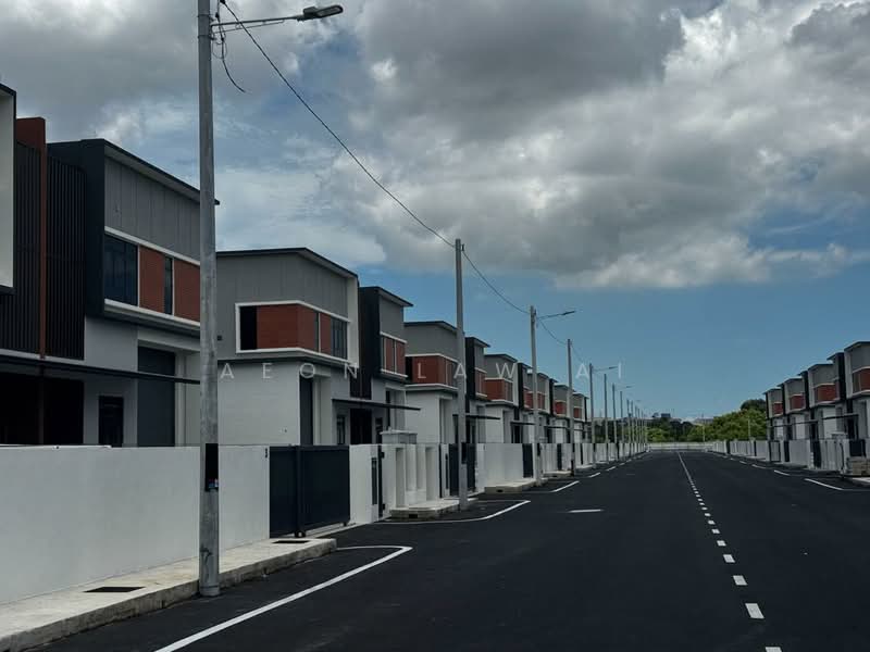 Palmera light industrial Bukit Minyak Asas Jaya Permatang Tinggi untuk Untuk Disewa - RM 10,000 /bulan, Feb 2026 - Exterior - PropertyGuru.com.my