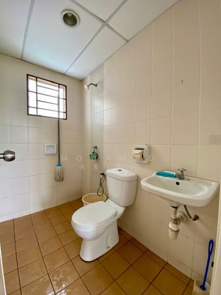 Apartment for Rent at Akasia Apartment @ Setia Alam - Mohamad Ariff - Bathroom - PropertyGuru.com.my