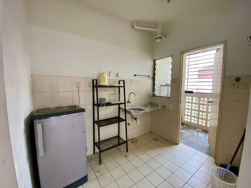 Apartment for Rent at Akasia Apartment @ Setia Alam - Mohamad Ariff - Kitchen - PropertyGuru.com.my