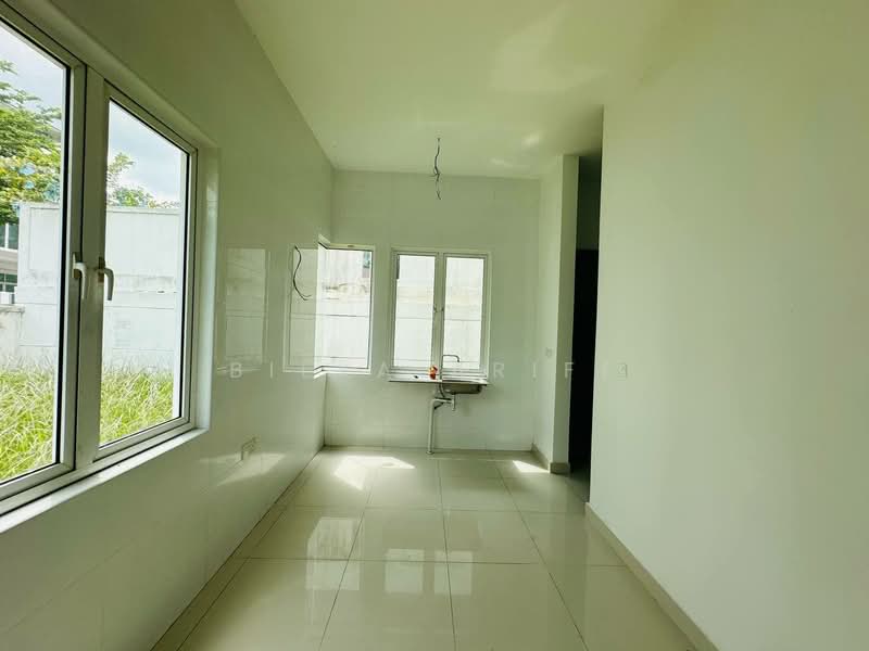 Semi-Detached House for Sale in Taman Suria Villa (Kajang) - BILYA ARIFF - Kitchen - PropertyGuru.com.my