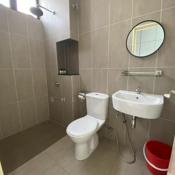 Cluster House for Sale in Taman Desa Tebrau (Tebrau) - Shilee . - Bathroom - PropertyGuru.com.my
