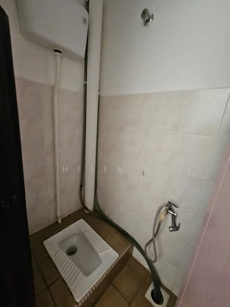 Shop for Sale in Taman Kota Laksamana (Melaka City) - Helen BF - Bathroom - PropertyGuru.com.my
