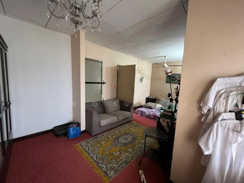 2-storey Terraced House for Sale in Taman Keramat (Ulu Kelang) - Thoriq Suparman - Living Room - PropertyGuru.com.my