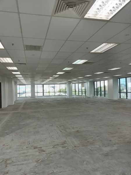 Near LRT Grade A Office Space @ UOA Business Park, Glenmarie, Shah Alam untuk Untuk Disewa - RM 33,000 /bulan, Feb 2026 - Interior - PropertyGuru.com.my