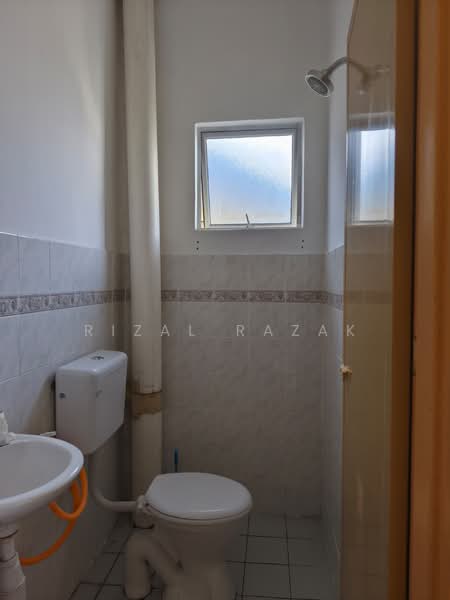 Apartment for Sale at Sri Wira Rivera Rise - Rizal Razak - Bathroom - PropertyGuru.com.my