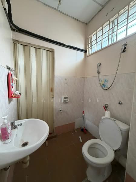2-storey Terraced House for Sale in Taman Sungai Bakap (Sungai Bakap) - David Lee - Bathroom - PropertyGuru.com.my