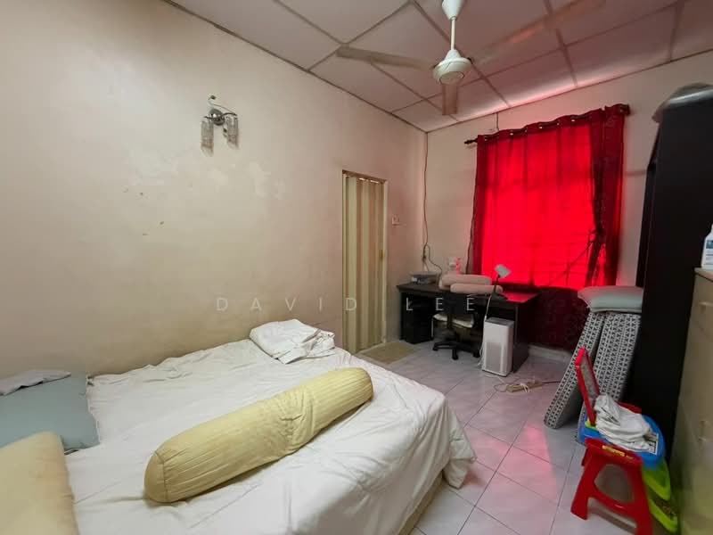 2-storey Terraced House for Sale in Taman Sungai Bakap (Sungai Bakap) - David Lee - Bedroom - PropertyGuru.com.my