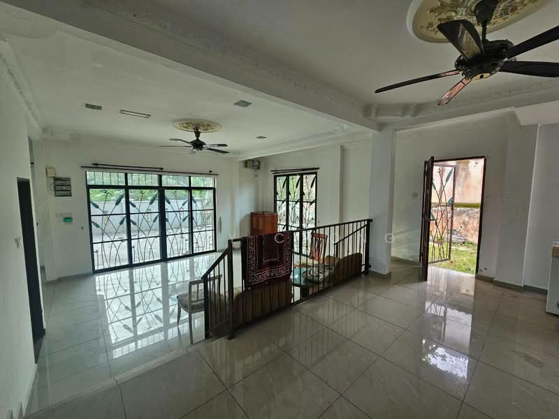 Bungalow for Sale in Taman Bukit Kempas (Tampoi) - Cady Chong - Living Room - PropertyGuru.com.my