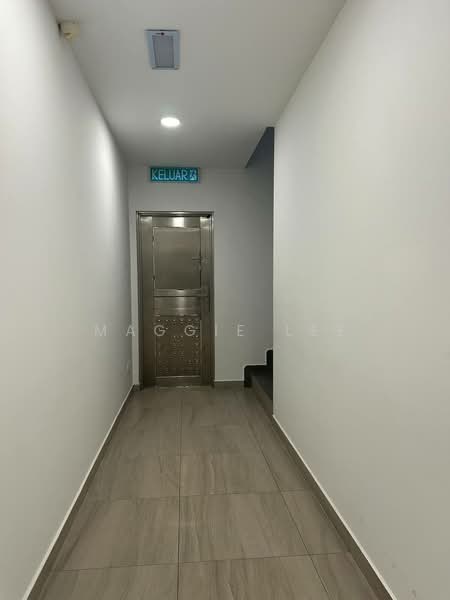 Shop / Office for Sale in Taman Molek (Johor Bahru) - Maggie Lee - Corridor - PropertyGuru.com.my