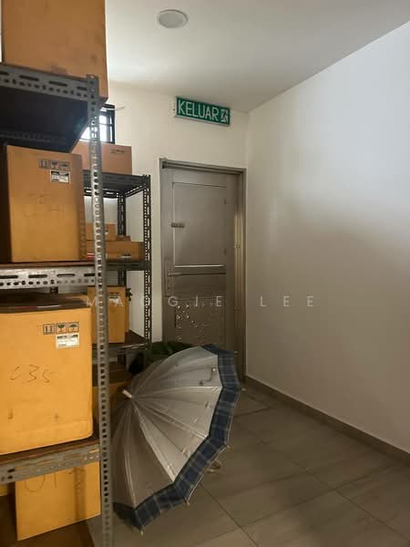 Shop / Office for Sale in Taman Molek (Johor Bahru) - Maggie Lee - Entrance - PropertyGuru.com.my