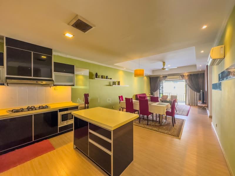 Townhouse for Sale in Country Heights (Kajang) - Afiqah . - Kitchen - PropertyGuru.com.my